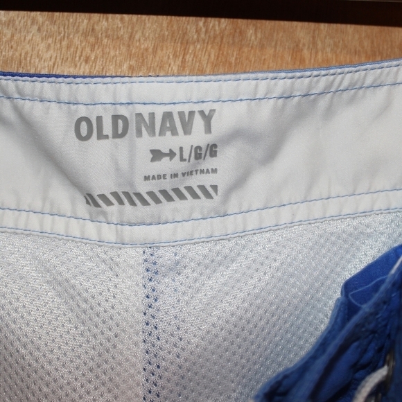 OLD Navy Men's Swim Trunks - Picture 4 of 4